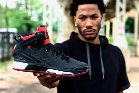 derrick rose shoes official website